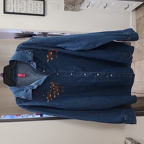 Christmas Denim Shirt. Long Sleeve, women's SizeXXL - Picture 1 of 12